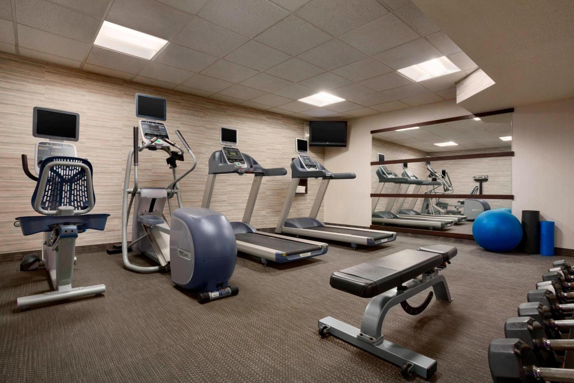 Courtyard By Marriott Champaign Ξενοδοχείο Εξωτερικό φωτογραφία